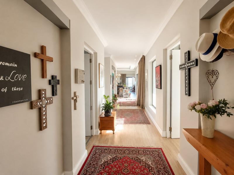 6 Bedroom Property for Sale in Pearl Bay Western Cape